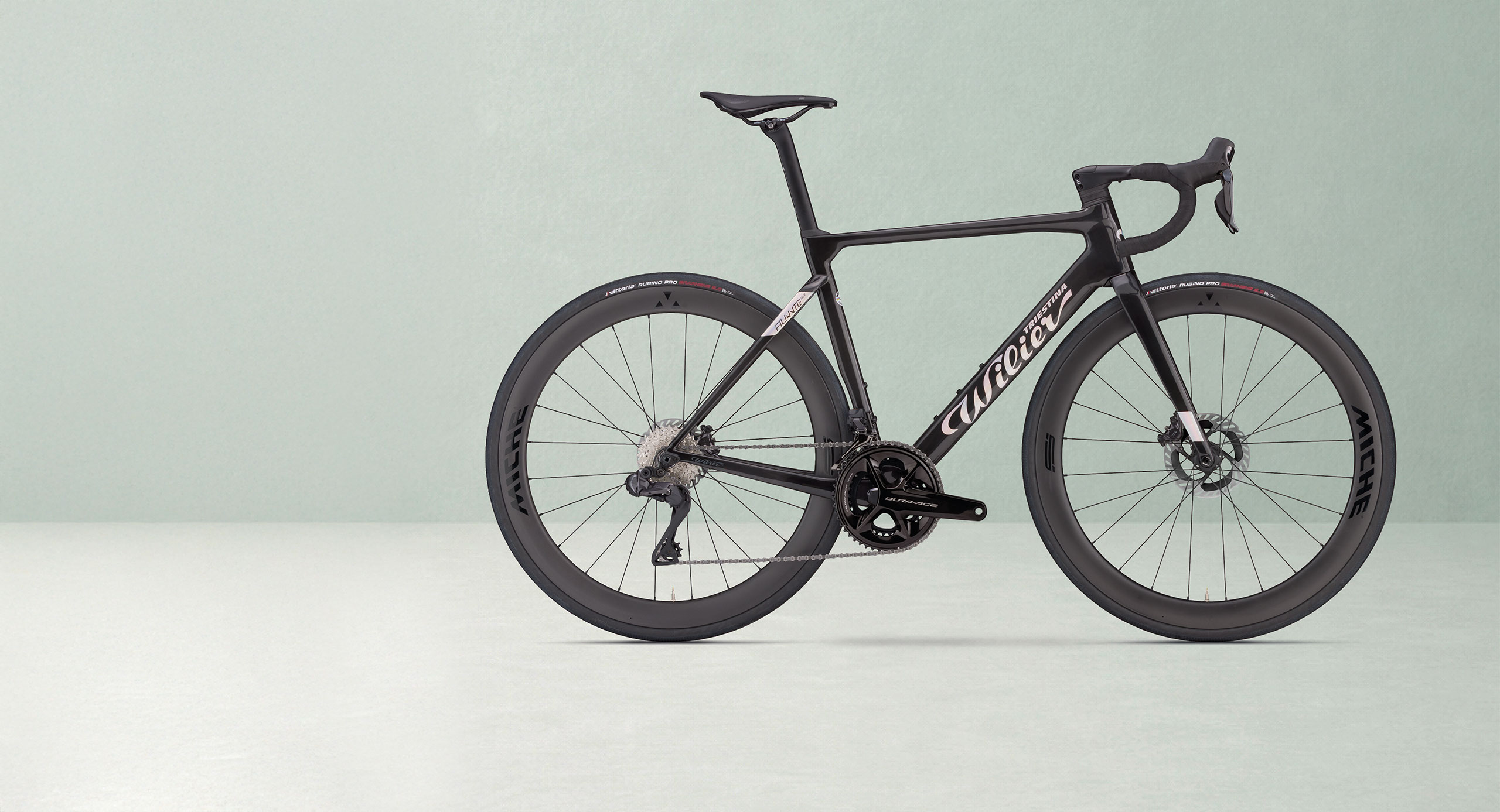 <div><strong><em>Filante SLR Dura Ace Di2</em></strong></div> <div><strong><em>Filante SLR Dura Ace Di2</em></strong></div>