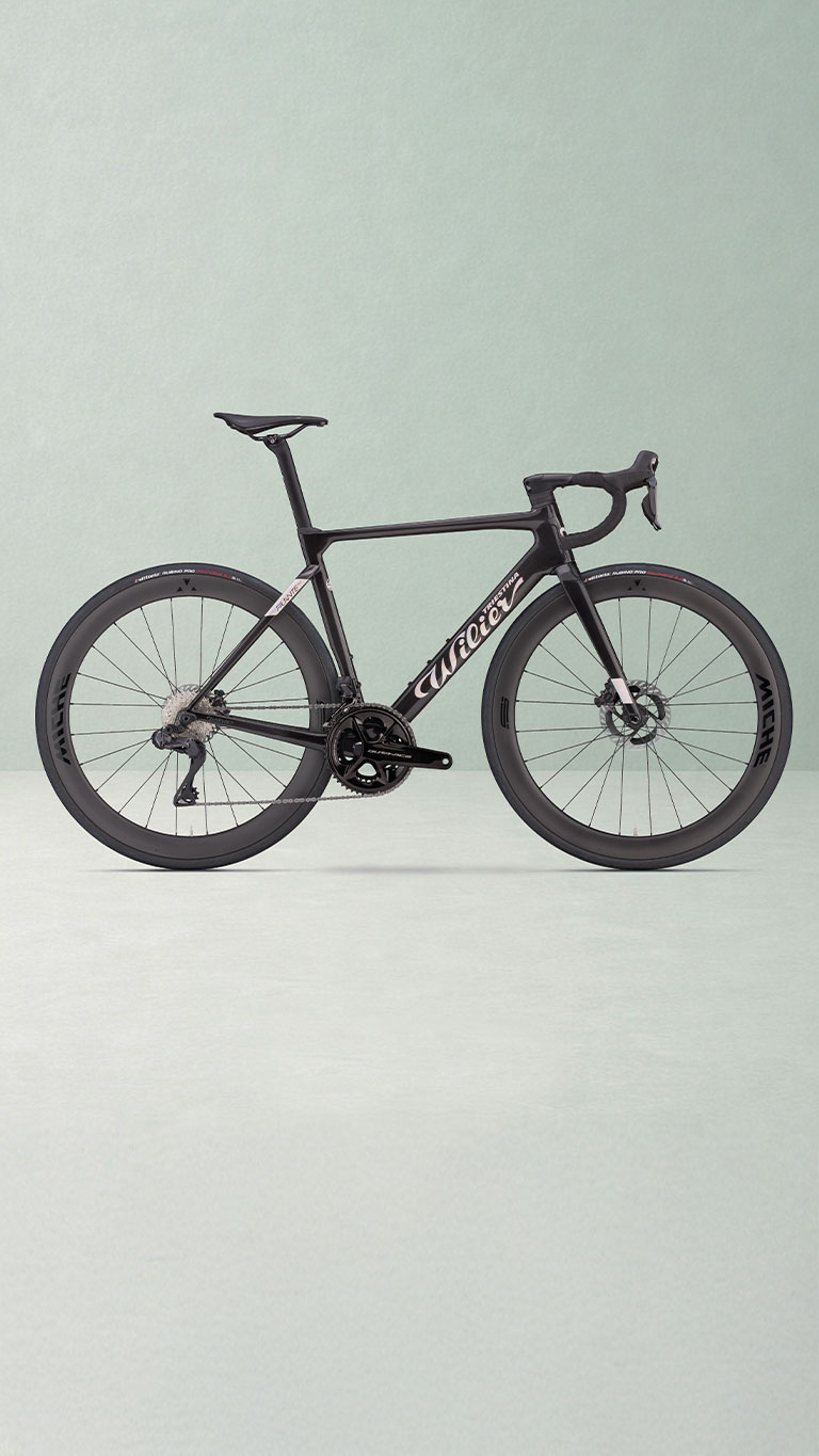 <div><strong><em>Filante SLR Dura Ace Di2</em></strong></div>